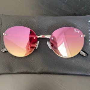 Perfect condition quay sunglasses
